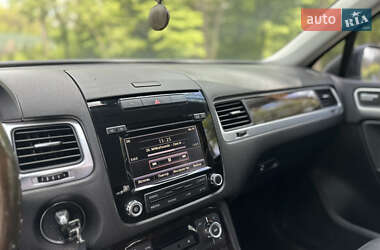 Внедорожник / Кроссовер Volkswagen Touareg 2012 в 