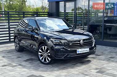Внедорожник / Кроссовер Volkswagen Touareg 2020 в 