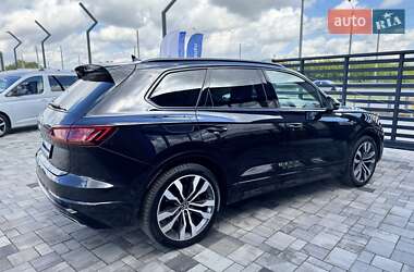 Внедорожник / Кроссовер Volkswagen Touareg 2020 в 