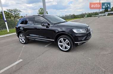 Внедорожник / Кроссовер Volkswagen Touareg 2017 в 