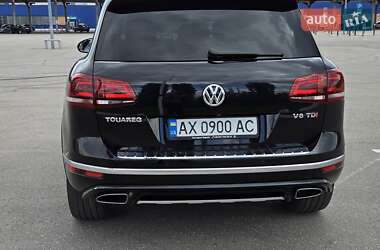 Внедорожник / Кроссовер Volkswagen Touareg 2017 в 