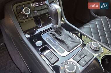 Внедорожник / Кроссовер Volkswagen Touareg 2017 в 