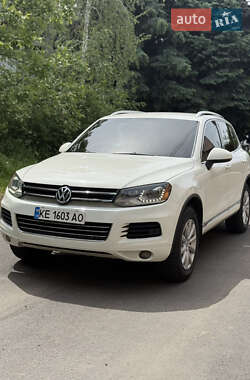 Внедорожник / Кроссовер Volkswagen Touareg 2010 в Днепре