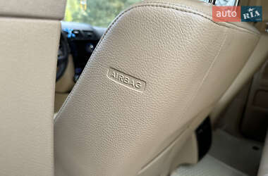 Позашляховик / Кросовер Volkswagen Touareg 2007 в 