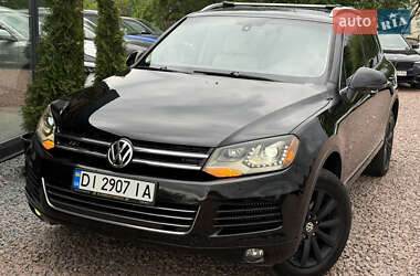 Позашляховик / Кросовер Volkswagen Touareg 2012 в 