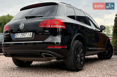 Позашляховик / Кросовер Volkswagen Touareg 2012 в 