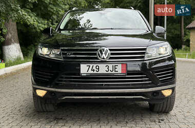 Внедорожник / Кроссовер Volkswagen Touareg 2017 в 