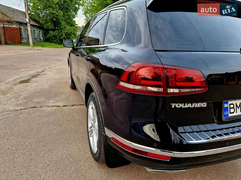 Внедорожник / Кроссовер Volkswagen Touareg 2016 в Шостке