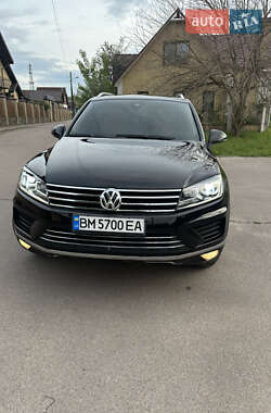 Позашляховик / Кросовер Volkswagen Touareg 2016 в 