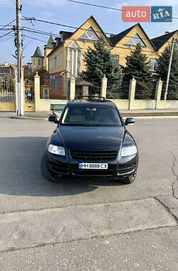 Позашляховик / Кросовер Volkswagen Touareg 2004 в 
