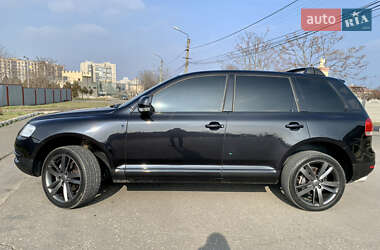 Позашляховик / Кросовер Volkswagen Touareg 2004 в 
