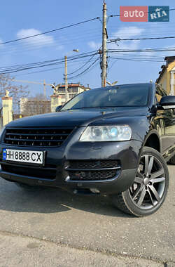 Позашляховик / Кросовер Volkswagen Touareg 2004 в 