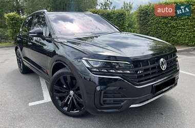 Внедорожник / Кроссовер Volkswagen Touareg 2018 в Киеве