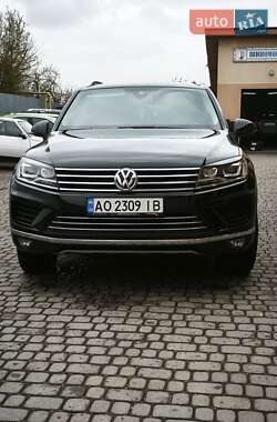 Позашляховик / Кросовер Volkswagen Touareg 2014 в Ужгороді