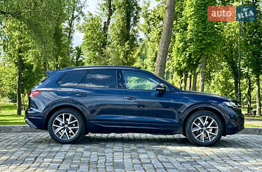 Внедорожник / Кроссовер Volkswagen Touareg 2024 в 