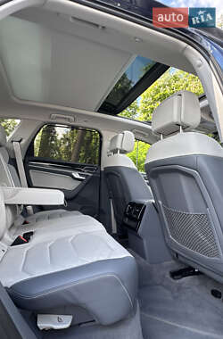 Внедорожник / Кроссовер Volkswagen Touareg 2024 в 