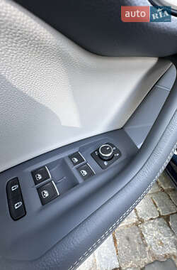 Внедорожник / Кроссовер Volkswagen Touareg 2024 в 