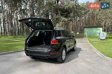 Внедорожник / Кроссовер Volkswagen Touareg 2012 в 