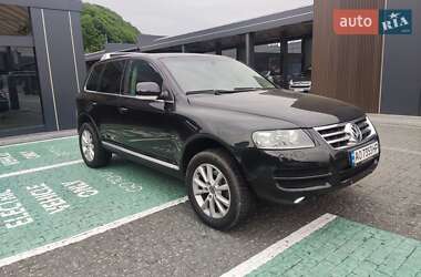 Позашляховик / Кросовер Volkswagen Touareg 2005 в Тячеві