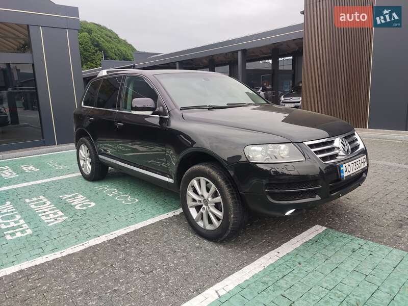 Внедорожник / Кроссовер Volkswagen Touareg 2005 в 