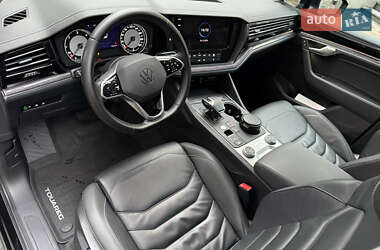Позашляховик / Кросовер Volkswagen Touareg 2021 в 