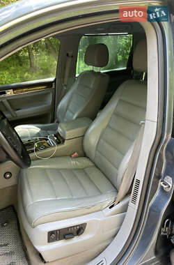 Внедорожник / Кроссовер Volkswagen Touareg 2004 в 