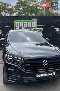 Внедорожник / Кроссовер Volkswagen Touareg 2020 в 