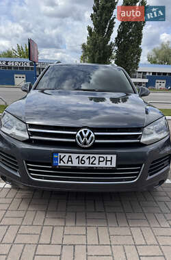Внедорожник / Кроссовер Volkswagen Touareg 2013 в 