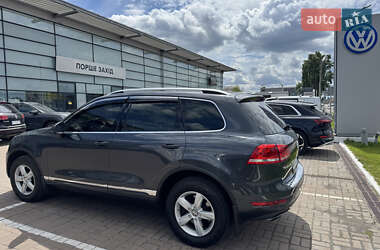 Внедорожник / Кроссовер Volkswagen Touareg 2013 в 