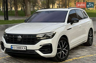 Внедорожник / Кроссовер Volkswagen Touareg 2020 в 