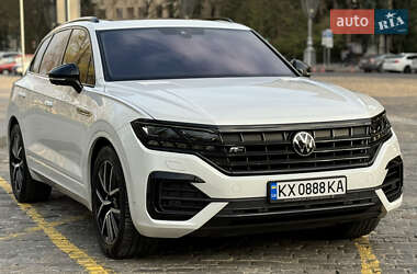 Внедорожник / Кроссовер Volkswagen Touareg 2020 в 
