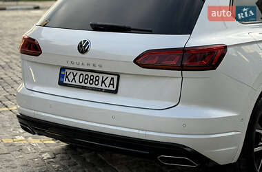 Внедорожник / Кроссовер Volkswagen Touareg 2020 в 