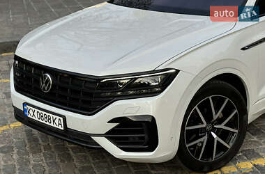 Внедорожник / Кроссовер Volkswagen Touareg 2020 в 