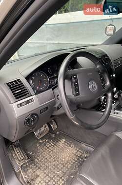 Внедорожник / Кроссовер Volkswagen Touareg 2009 в 