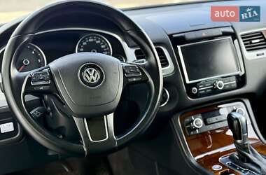 Внедорожник / Кроссовер Volkswagen Touareg 2014 в 