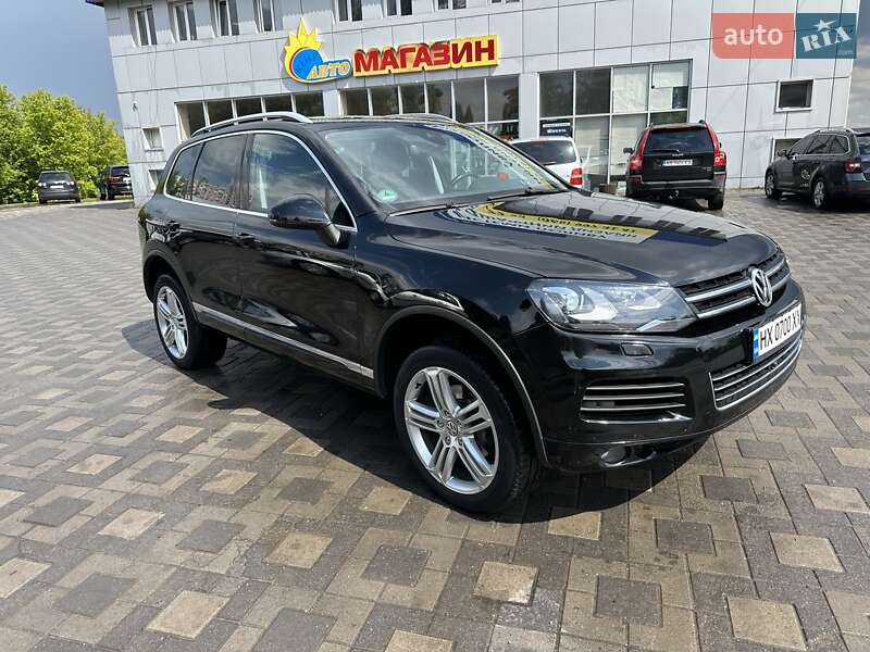 Позашляховик / Кросовер Volkswagen Touareg 2011 в Хмельницькому