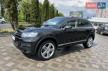 Внедорожник / Кроссовер Volkswagen Touareg 2011 в 