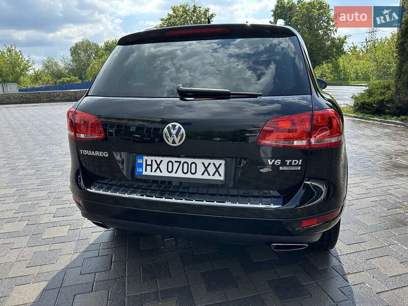 Позашляховик / Кросовер Volkswagen Touareg 2011 в Хмельницькому