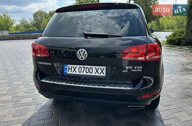 Внедорожник / Кроссовер Volkswagen Touareg 2011 в 