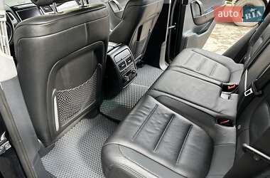 Внедорожник / Кроссовер Volkswagen Touareg 2011 в 