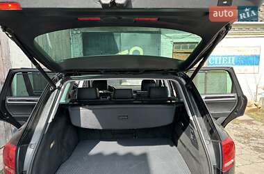 Внедорожник / Кроссовер Volkswagen Touareg 2011 в 