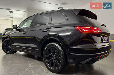 Внедорожник / Кроссовер Volkswagen Touareg 2022 в 