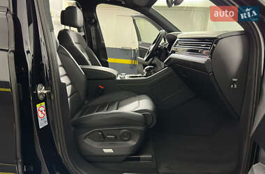 Внедорожник / Кроссовер Volkswagen Touareg 2022 в 