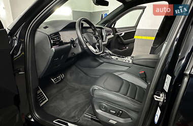 Внедорожник / Кроссовер Volkswagen Touareg 2022 в 