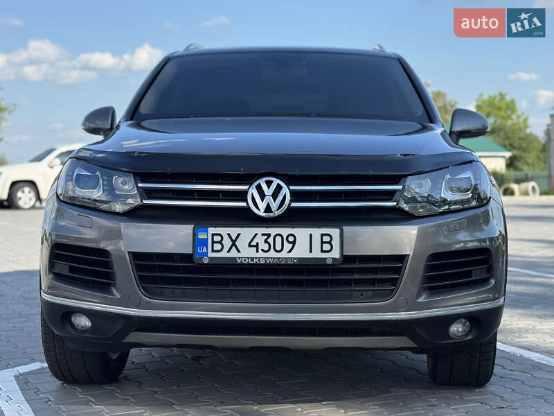 Внедорожник / Кроссовер Volkswagen Touareg 2011 в Тульчине