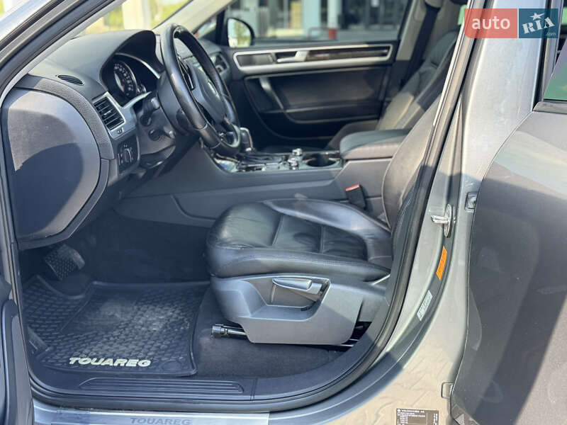 Внедорожник / Кроссовер Volkswagen Touareg 2011 в Тульчине