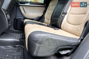 Внедорожник / Кроссовер Volkswagen Touareg 2011 в 