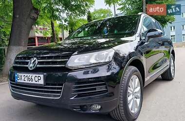 Внедорожник / Кроссовер Volkswagen Touareg 2013 в Черновцах