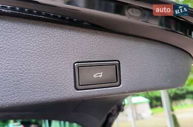 Внедорожник / Кроссовер Volkswagen Touareg 2013 в 