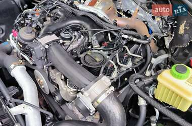 Внедорожник / Кроссовер Volkswagen Touareg 2013 в 